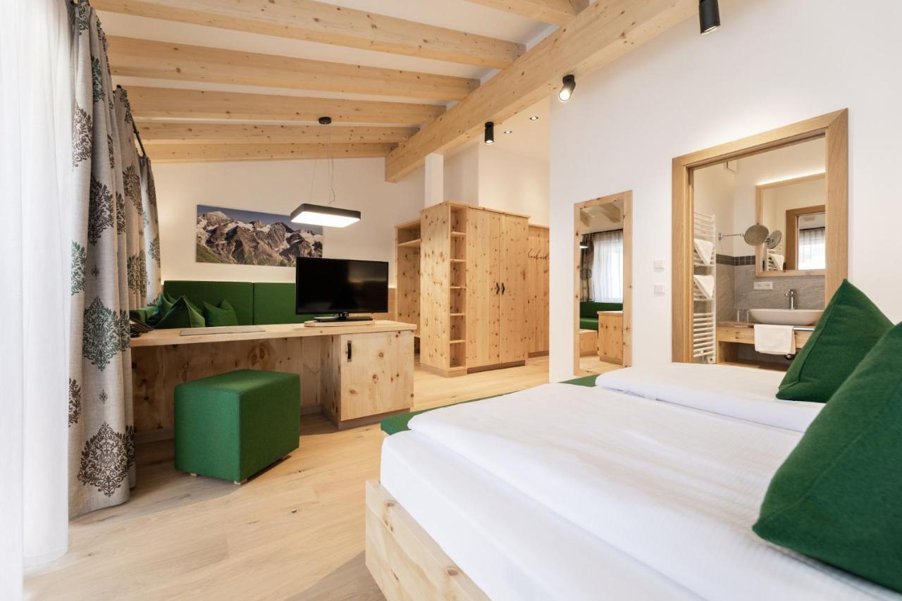 Hotel Tauernhof คาพรูน ภายนอก รูปภาพ