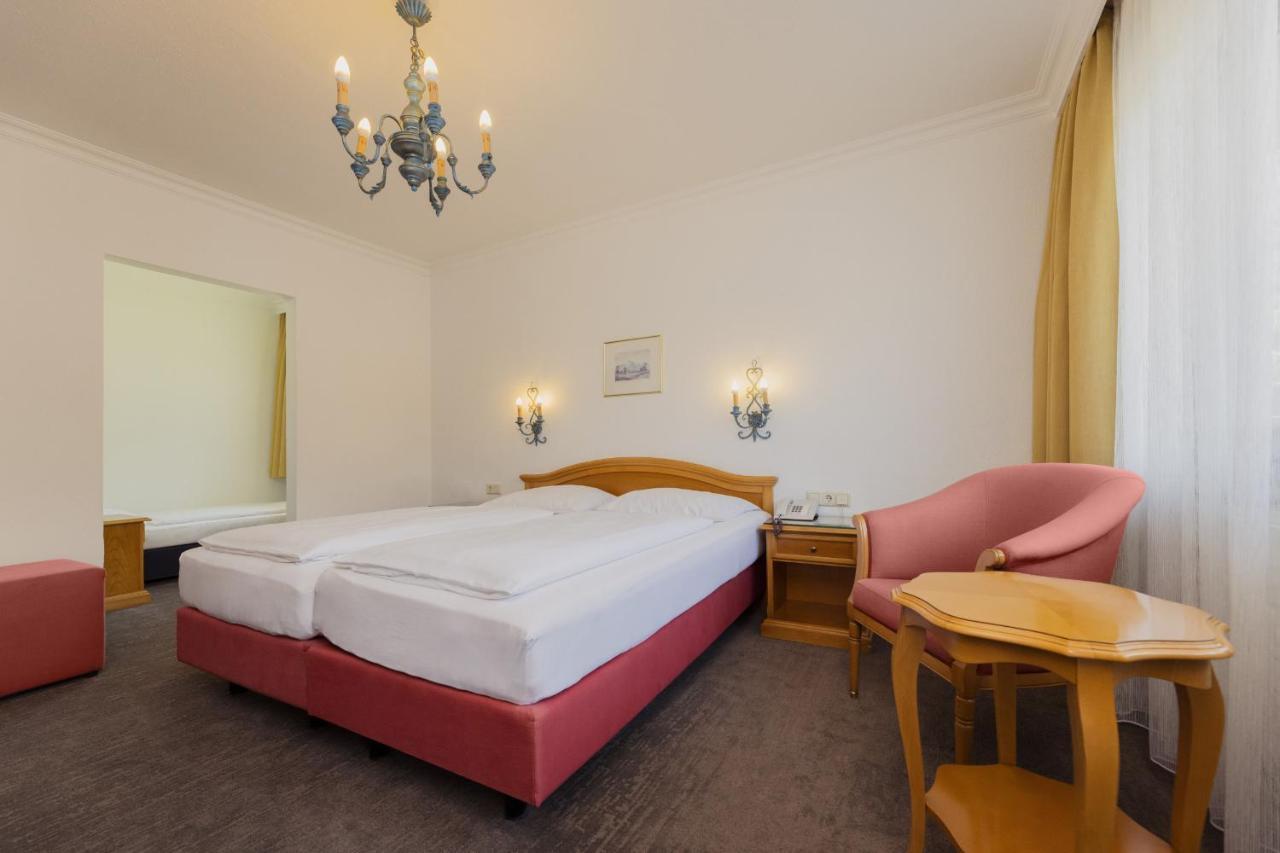 Hotel Tauernhof คาพรูน ภายนอก รูปภาพ
