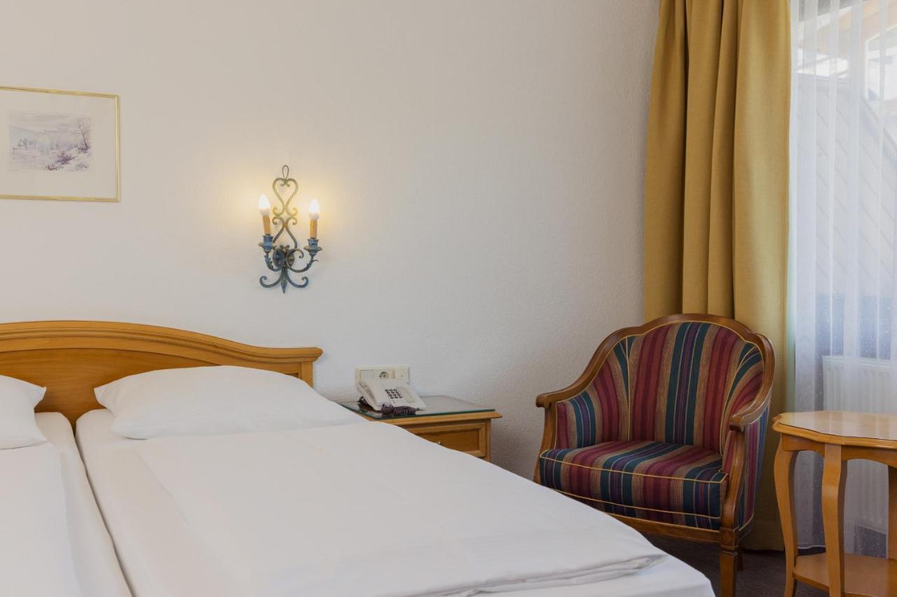 Hotel Tauernhof คาพรูน ภายนอก รูปภาพ