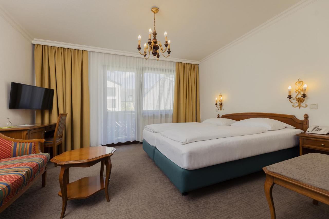 Hotel Tauernhof คาพรูน ภายนอก รูปภาพ