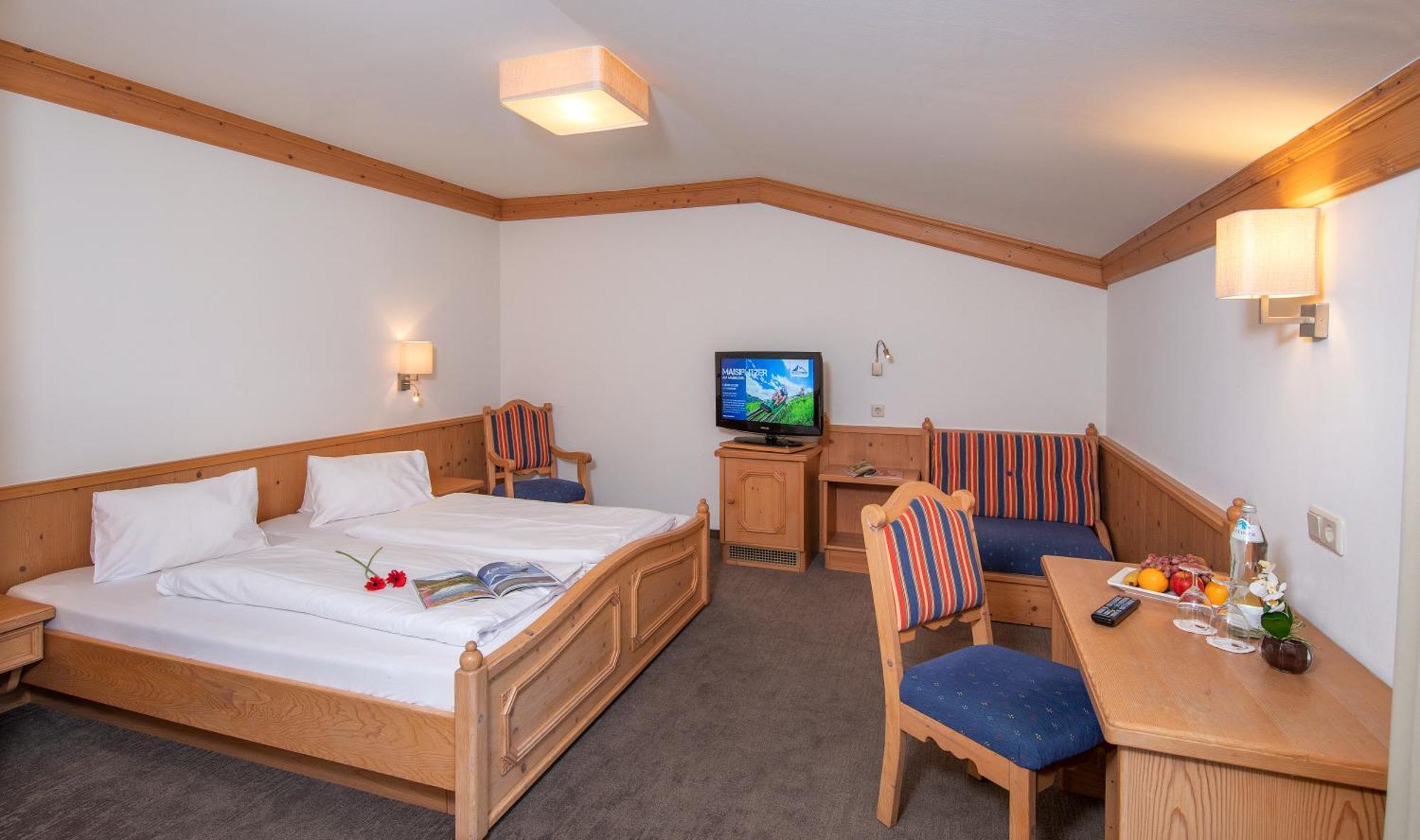 Hotel Tauernhof คาพรูน ภายนอก รูปภาพ