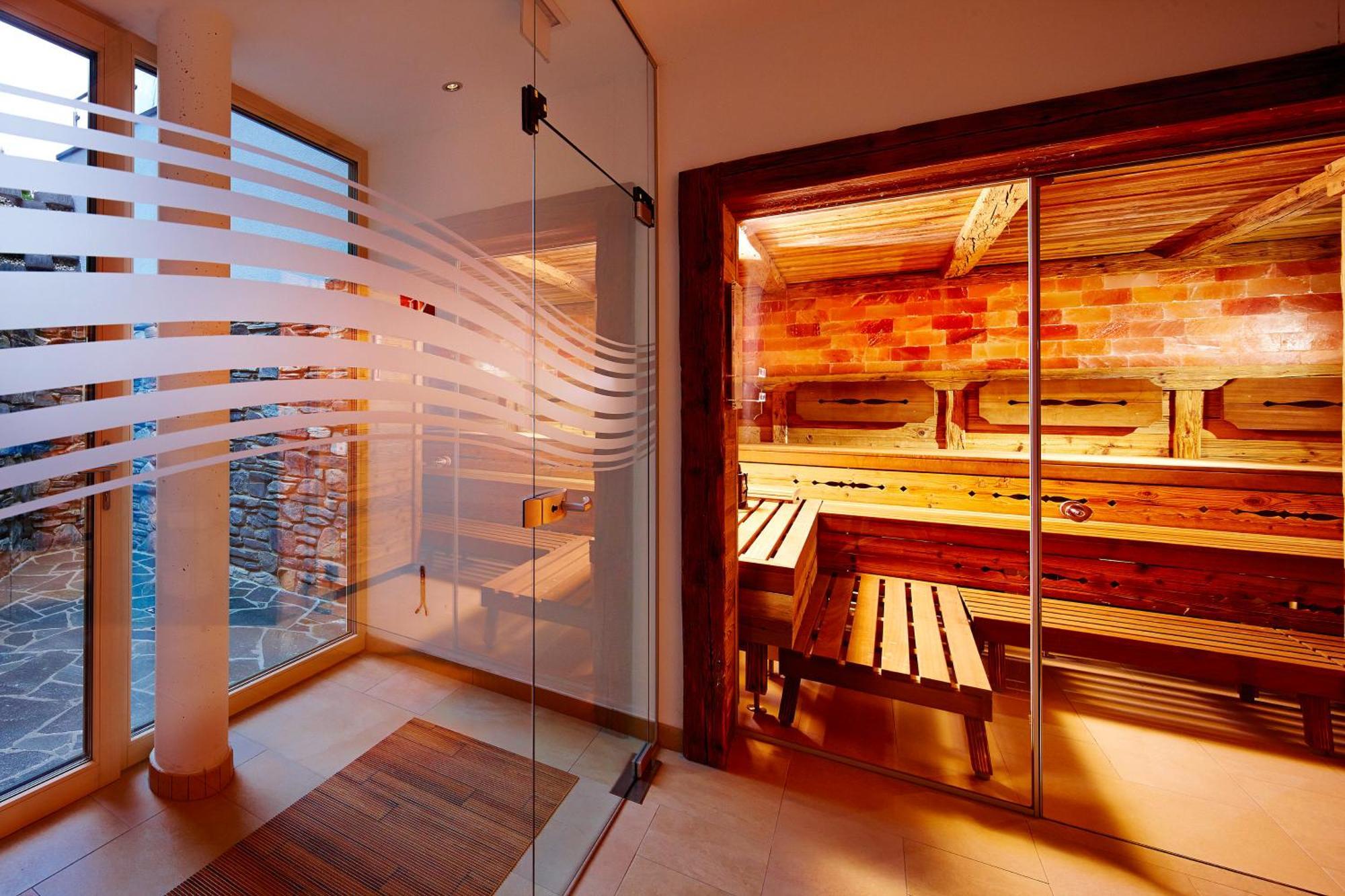 Hotel Tauernhof คาพรูน ภายนอก รูปภาพ
