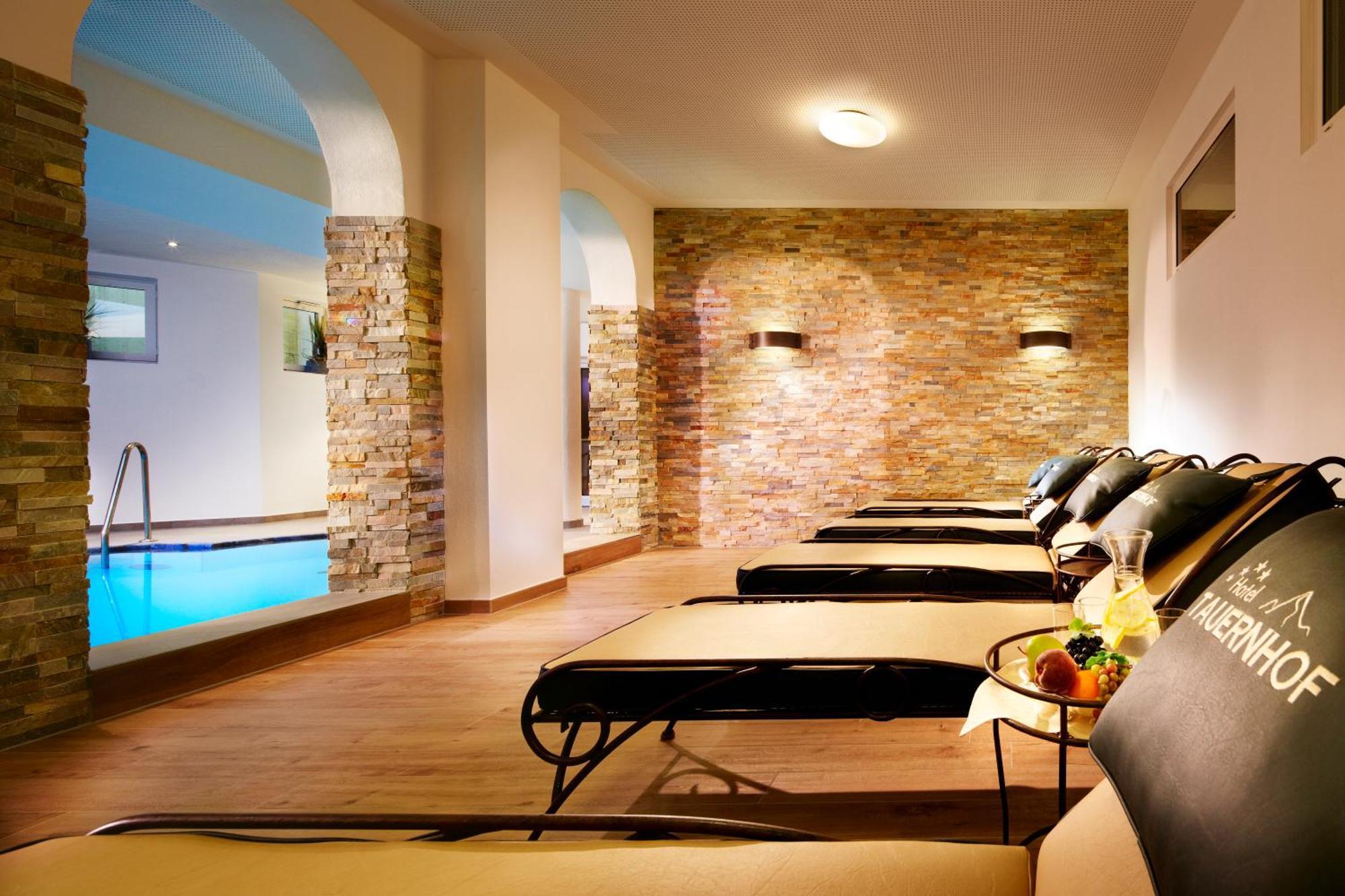 Hotel Tauernhof คาพรูน ภายนอก รูปภาพ