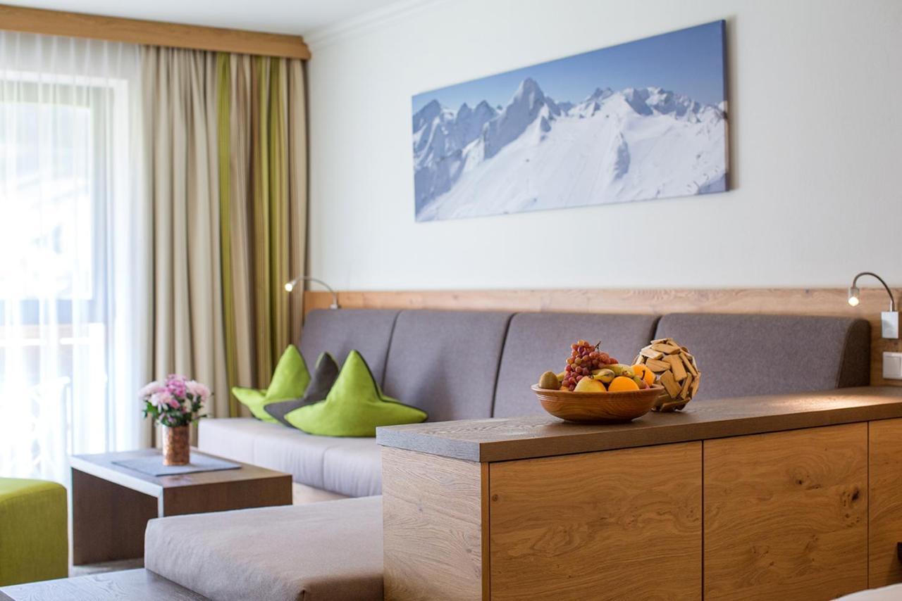 Hotel Tauernhof คาพรูน ภายนอก รูปภาพ