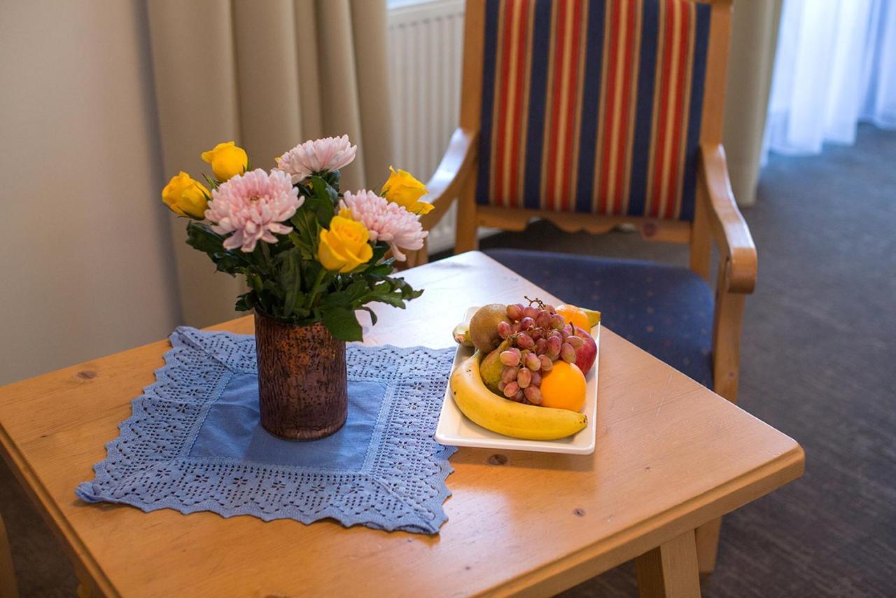 Hotel Tauernhof คาพรูน ภายนอก รูปภาพ