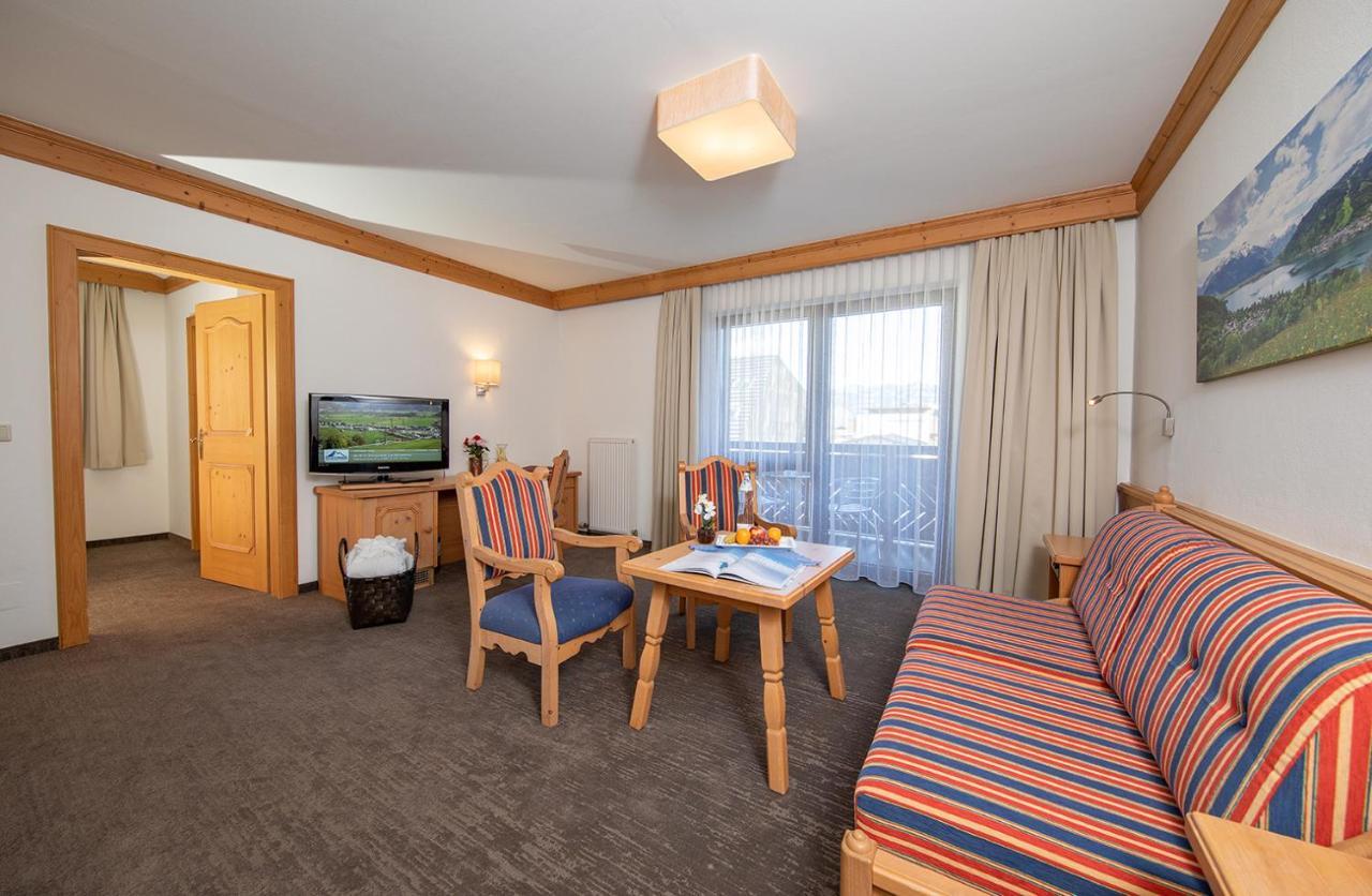Hotel Tauernhof คาพรูน ภายนอก รูปภาพ